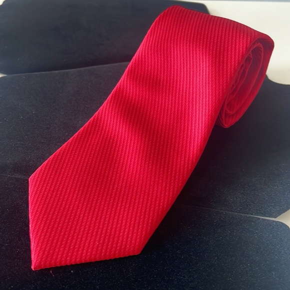 Red Textured Men’s Tie - Countess Mara - Picture 2 of 8